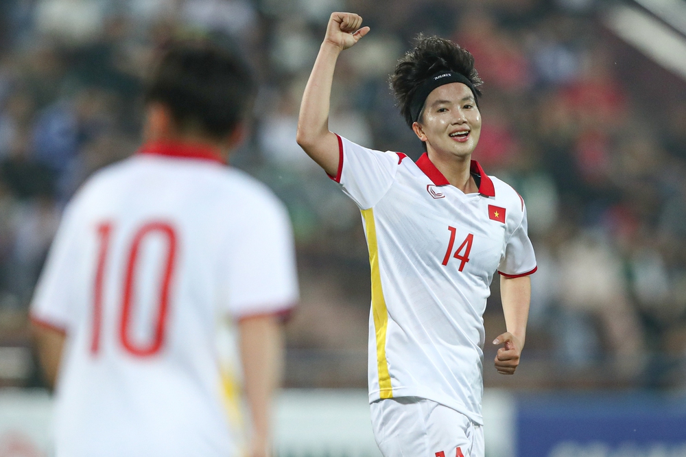 Đại thắng 11-0, Việt Nam nghẹt thở giành lấy ngôi đầu bảng vòng loại giải châu Á - Ảnh 2.