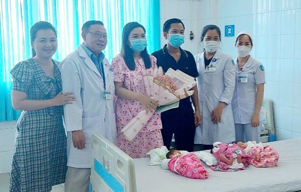 Sản phụ sinh 3 sau 8 năm hiếm muộn