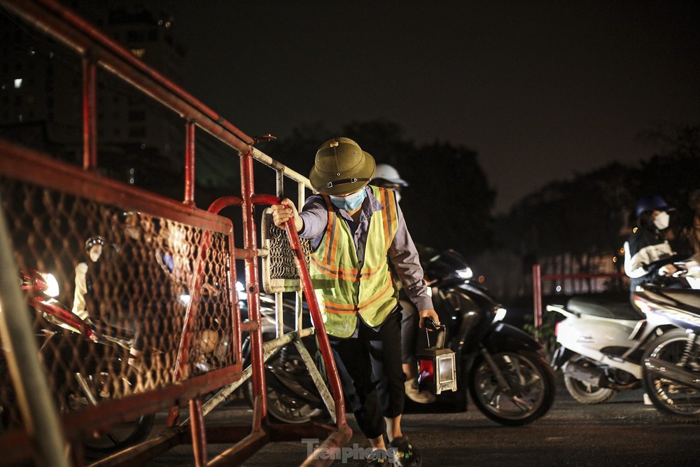 Đêm trắng với nữ nhân viên gác tàu tại trạm gác Linh Đàm - Ảnh 11.