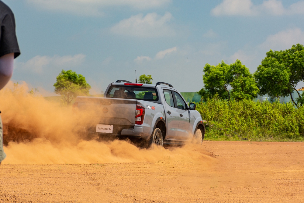 Nissan Navara giảm sâu chưa từng thấy: Giá thấp nhất chỉ còn 634 triệu đồng, gồng mình đấu Ford Ranger - Ảnh 10. Nissan Navara giảm sâu chưa từng thấy: Giá thấp nhất chỉ còn 634 triệu đồng, gồng mình đấu Ford Ranger - Ảnh 10.