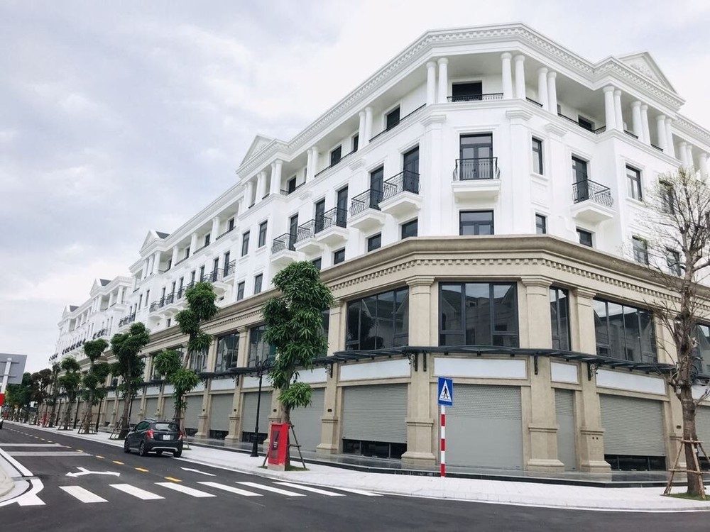 Shophouse bán hạ giá từ 19 tỷ còn 13 tỷ đồng, nhà đầu tư vẫn lời tiền tỷ - Ảnh 1.