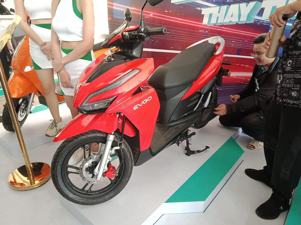 Hãng bồn nước nổi tiếng Việt Nam nhảy sang làm xe máy điện: Nhái Vario, giá 45 triệu đồng, khó đấu VinFast - Ảnh 7.