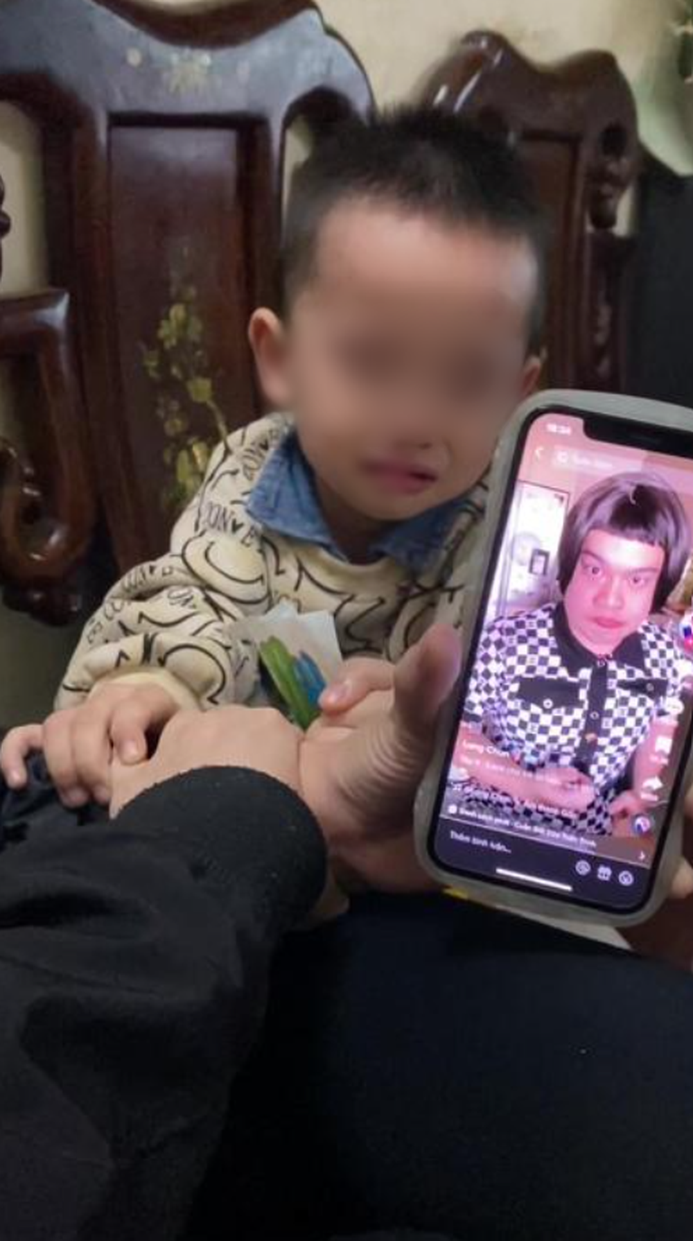 Trào lưu dùng clip dọa trẻ con để ép bé ăn: Vừa gây khủng hoảng tâm lý vừa ảnh hưởng đến hệ tiêu hóa của trẻ