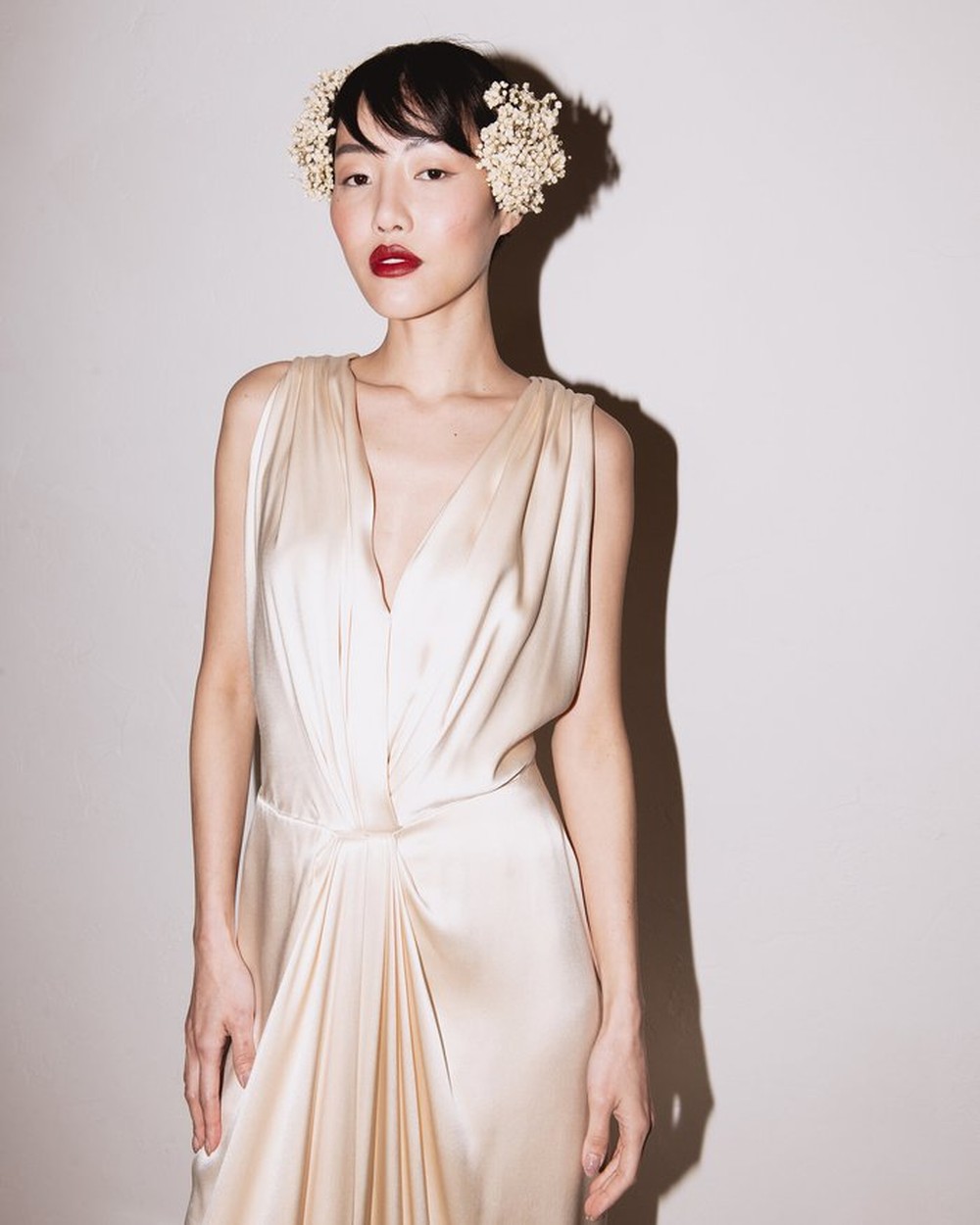 Trào lưu săn lùng váy cưới cổ điển mở đường cho ngành kinh doanh đồ hiệu vintage - Ảnh 5.
