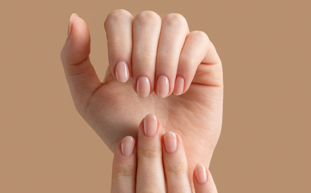 5 dấu hiệu trên móng tay cảnh báo sức khỏe gặp vấn đề