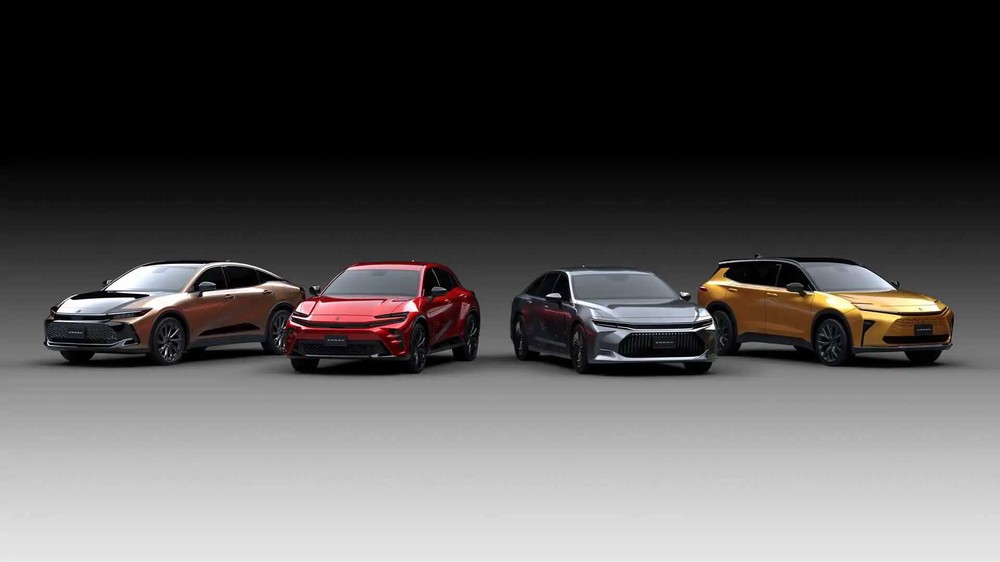 Đội thiết kế Toyota Crown chắc khó nhàn: 1 xe mà biến được thành 7 kiểu dáng, 3 dáng mới sắp ra mắt vừa được hé lộ - Ảnh 2.
