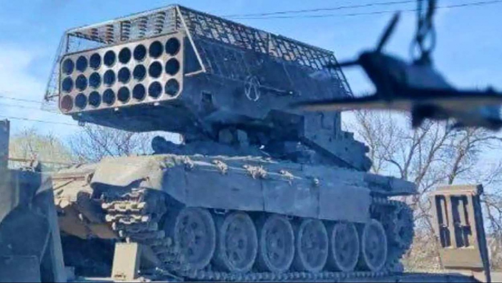 Nga trang bị giáp lồng cho siêu pháo “lửa mặt trời” TOS-1A - Ảnh 1.