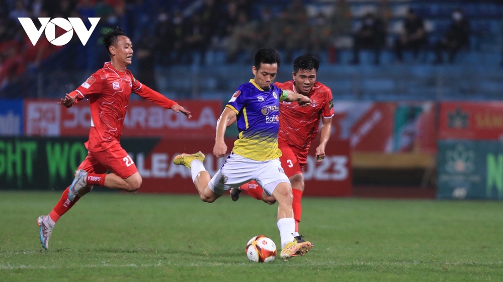 Trực tiếp Hà Nội FC 2 - 0 Hải Phòng FC: Văn Quyết lập cú đúp - Ảnh 2.