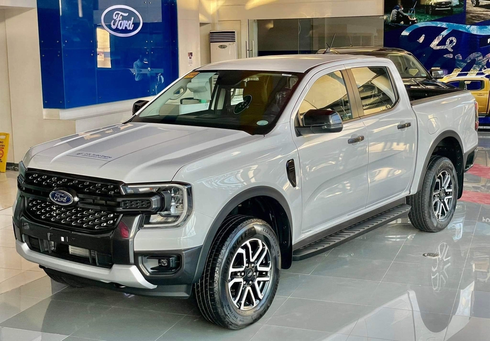Đại lý tiết lộ trang bị Ford Ranger Sport sắp ra mắt Việt Nam: Giá 864 triệu được ngần này thứ thì Hilux khó có cửa cạnh tranh - Ảnh 1.