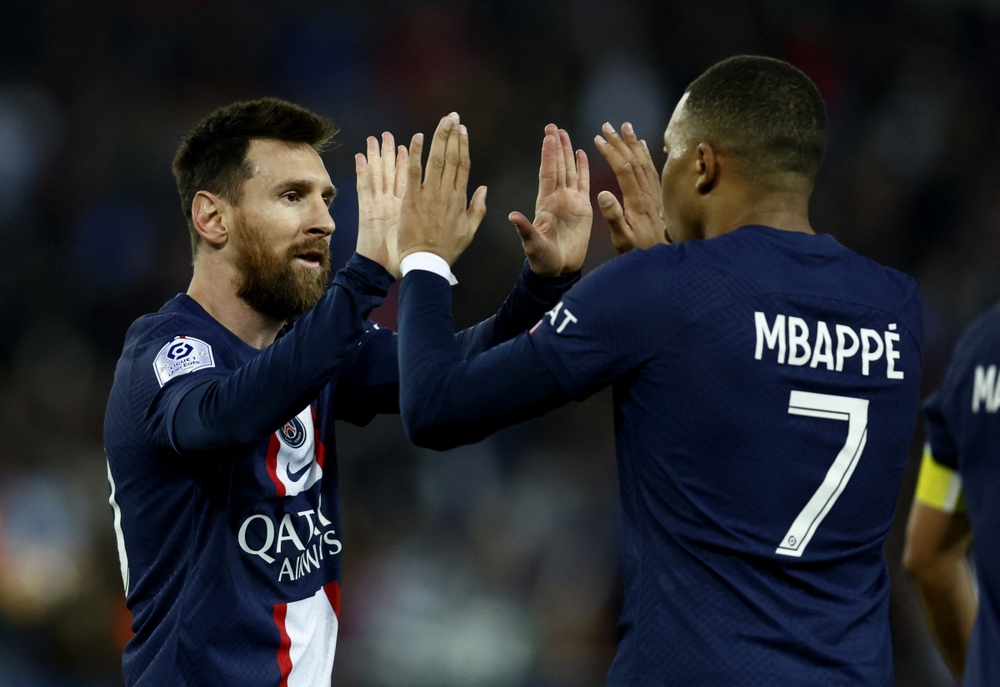 Messi và Mbappe ghi bàn đẳng cấp, PSG phục thù Lens - Ảnh 3.