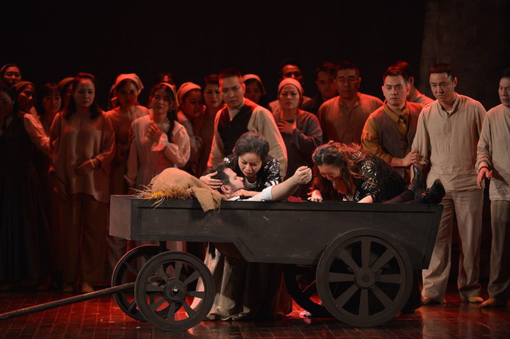 Nghệ sĩ opera thế giới làm mê lòng khán giả Việt với giọng hát đẹp rực rỡ - Ảnh 5.