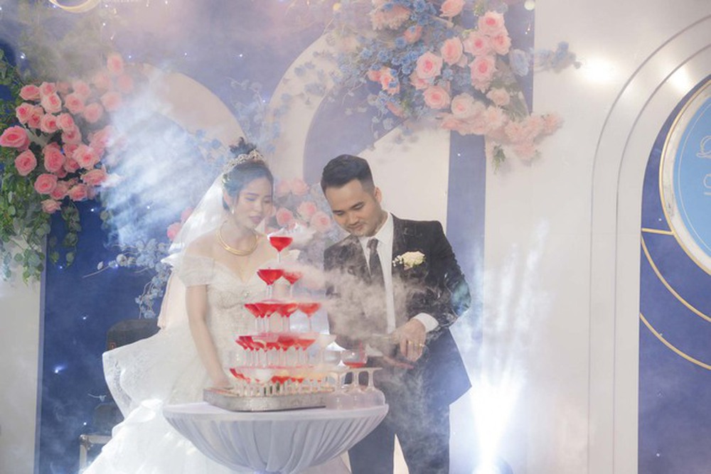 Về Phú Thọ, nghe tâm sự xúc động của bà mẹ chồng làm đám cưới linh đình cho con dâu: “Con phải sống thật hạnh phúc nhé!”
