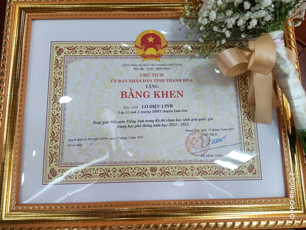 Học từ 3 giờ sáng, nữ sinh dân tộc Thái vỡ òa khi nhận giải Nhì môn tiếng Anh quốc gia