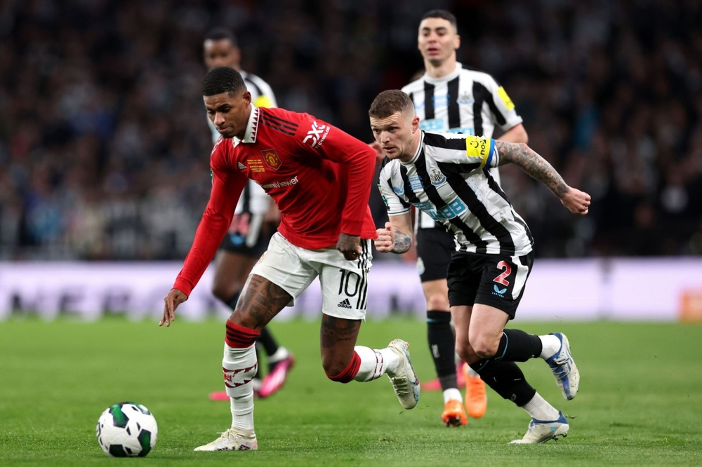 Lịch thi đấu bóng đá hôm nay (2/4): MU quyết đấu Newcastle - Ảnh 1.