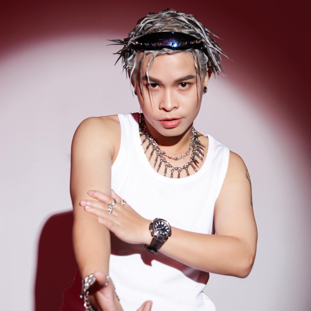 Quán quân Rap Việt bất ngờ cưới vợ sau thời gian “mất tích”
