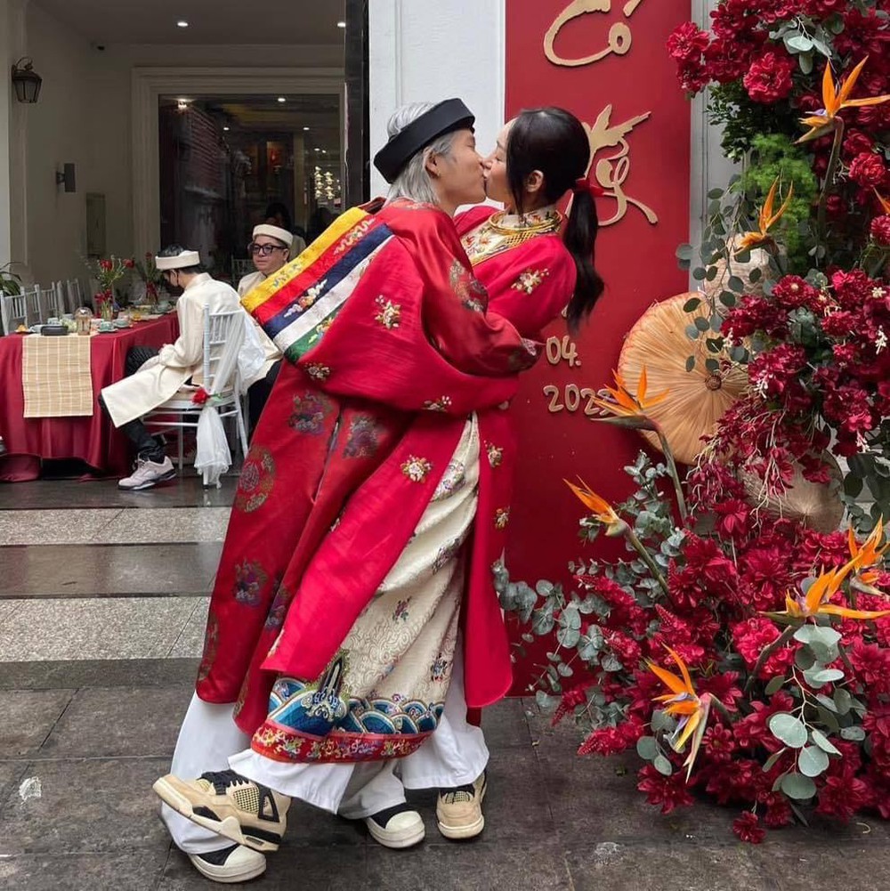 Qu&aacute;n qu&acirc;n Rap Việt bất ngờ cưới vợ sau thời gian mất t&iacute;ch - Ảnh 1.