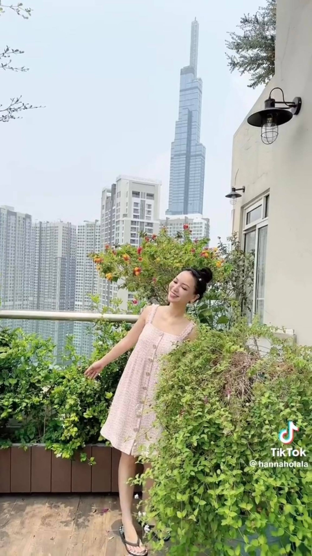 Cận cảnh “khu vườn trên mây” trong penthouse bao trọn view Landmark 81