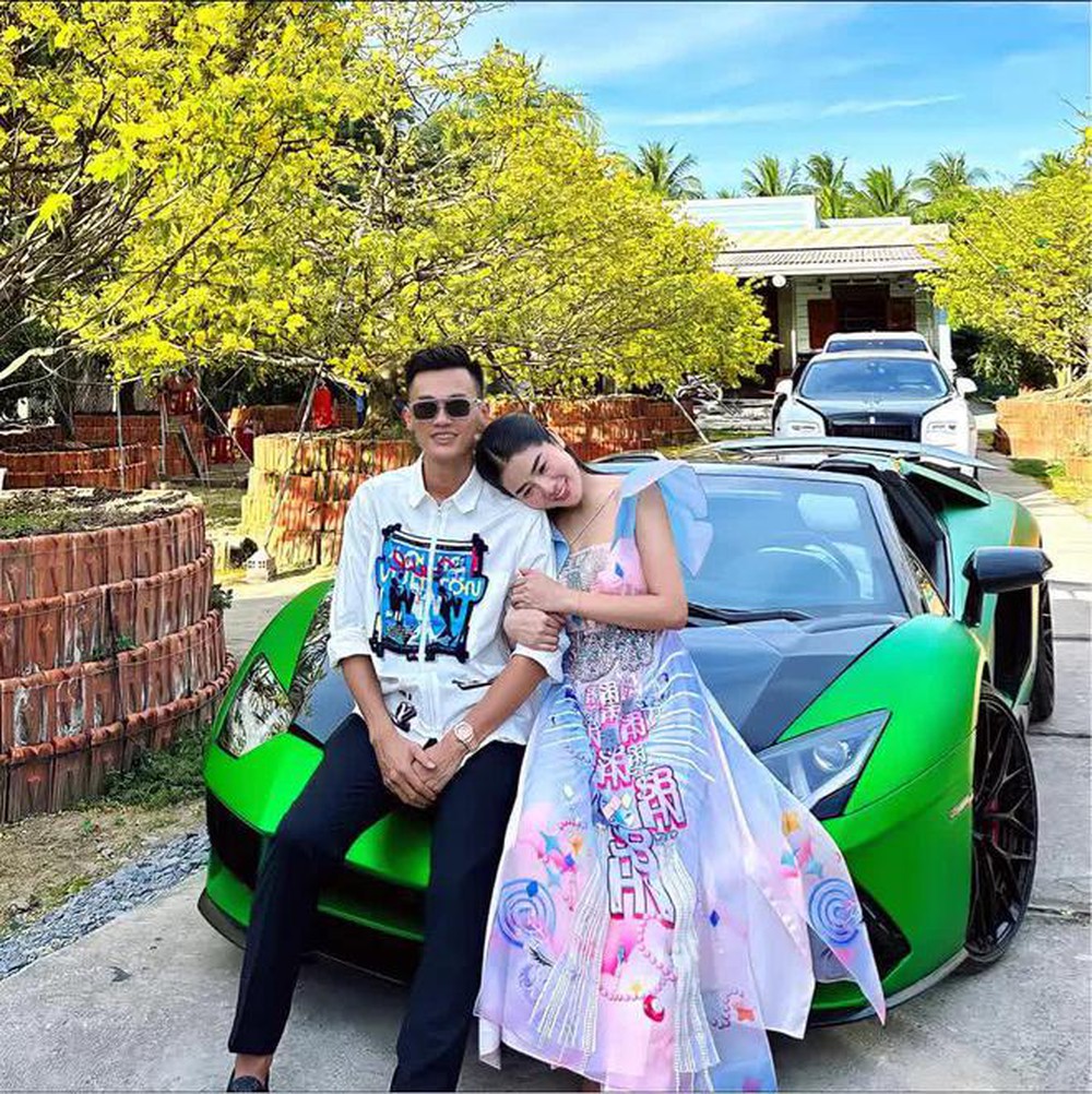 Từ “vua bóng chuyền phủi” thành tay buôn siêu xe khét tiếng, Phan Công Khanh giàu cỡ nào?