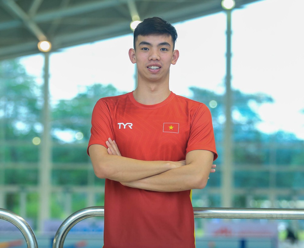 Profile cực khủng của kình ngư 1m82 Nguyễn Huy Hoàng, đây là điều khiến anh vinh dự được cầm cờ tại SEA Games 32