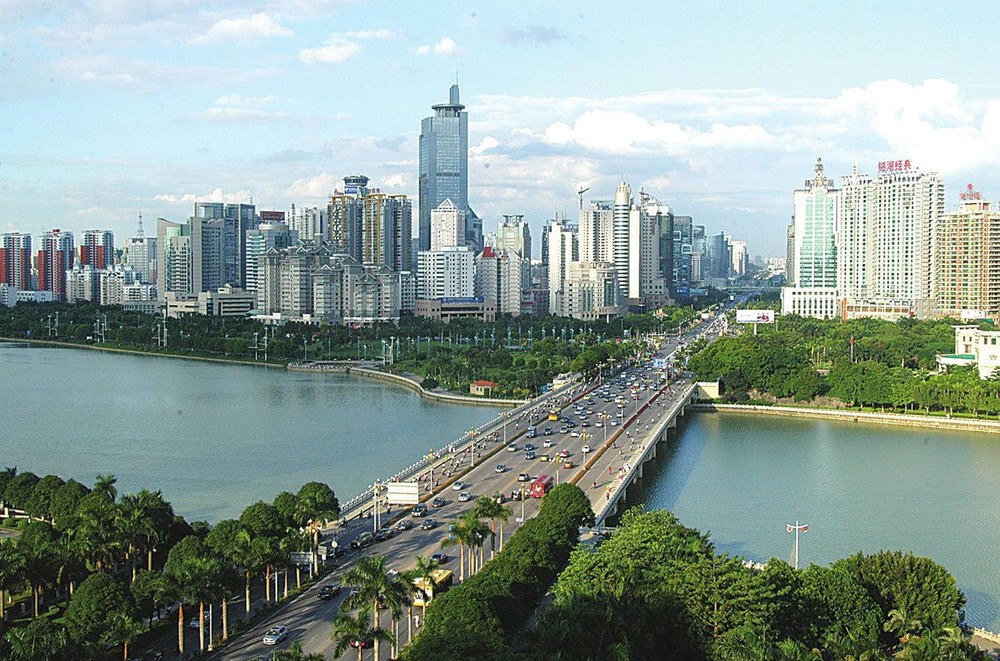 Tại sao FPT chọn một thành phố ở khu vực kinh tế kém phát triển nhất Trung Quốc để mở rộng? - Ảnh 1.