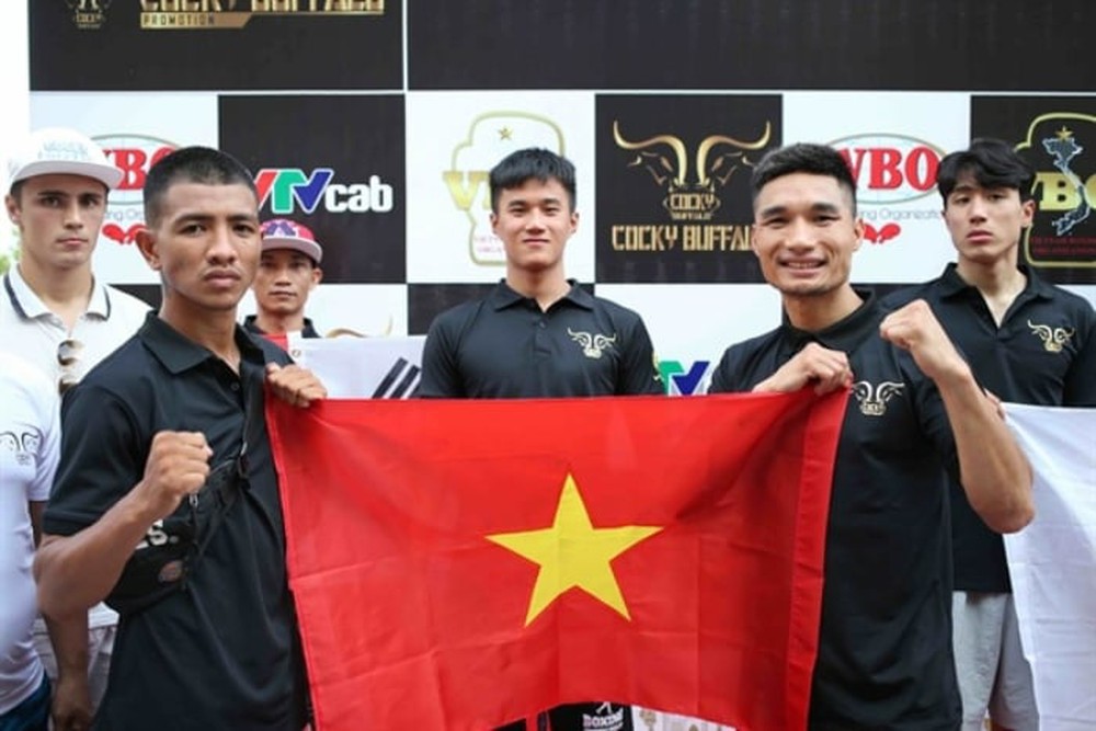 Võ sỹ Việt Nam đánh bại cựu vương WBO người Trung Quốc - Ảnh 1.