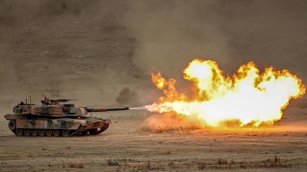 Tướng Mỹ đánh giá vai trò của xe tăng Arbrams trên chiến trường Ukraine - Ảnh 1.