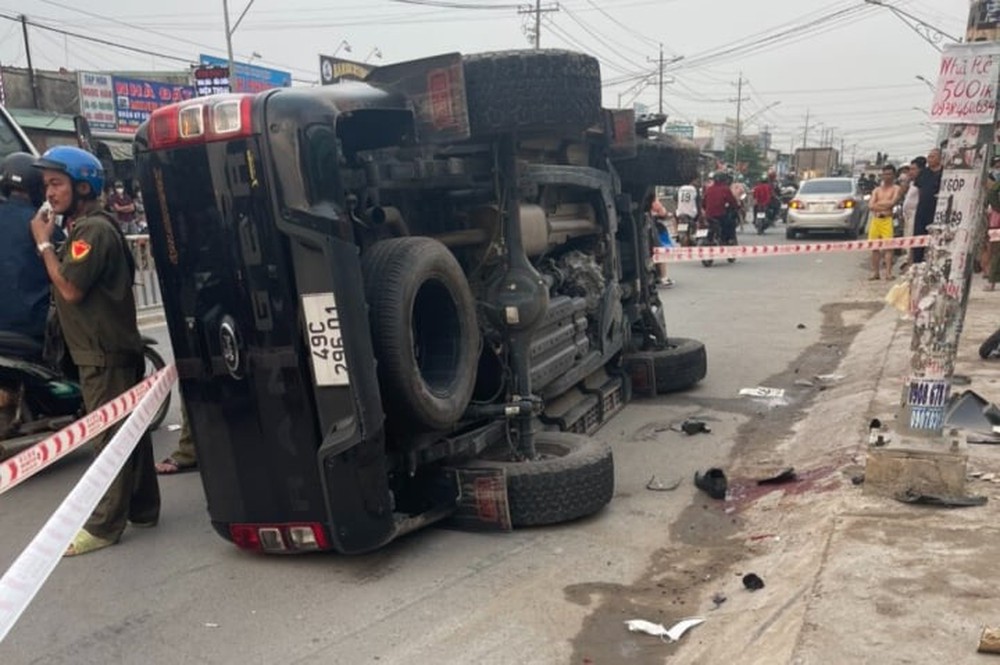 Thủ tướng yêu cầu xử nghiêm vụ xe tông tử vong CSGT và 2 người dân - Ảnh 1.