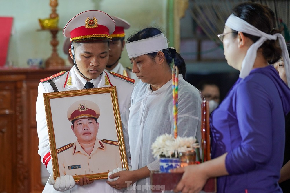 Anh hãy nghỉ đi, nhiệm vụ có đồng đội anh thay thế, phụng dưỡng cha mẹ đã có em và anh chị - Ảnh 10.