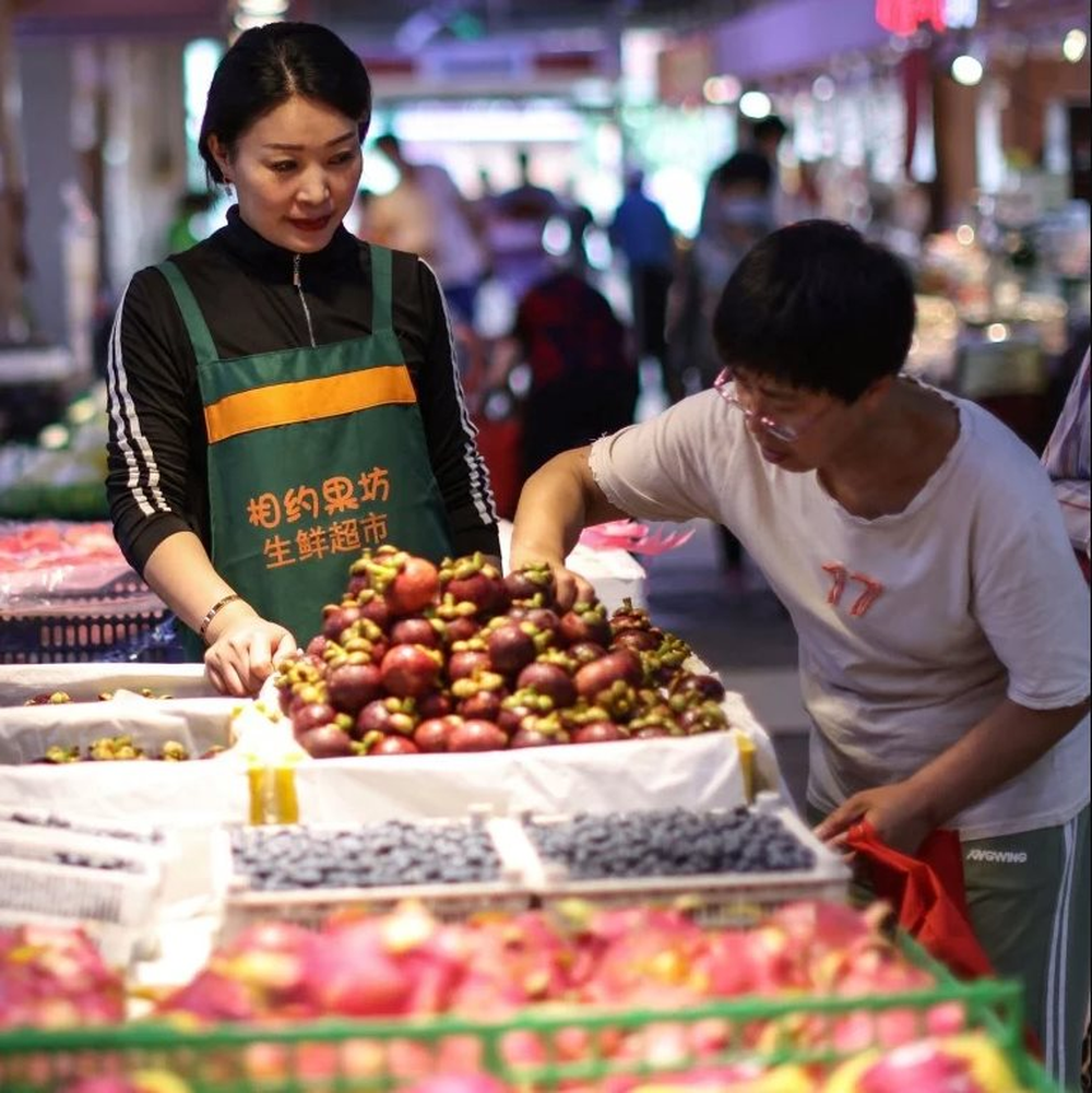 Trung Quốc đau đầu vì cái gì cũng rẻ: Trong khi cả thế giới chống lạm phát thì nền kinh tế thứ 2 toàn cầu phải làm điều ngược lại - Ảnh 2.