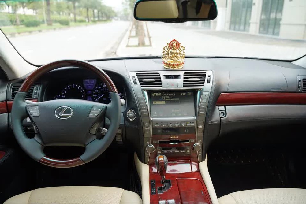 Chiếc xe Chủ tịch Lexus LS 460 này từng là ao ước của người Việt nhưng nay chỉ còn 700 triệu đồng, rẻ hơn cả Altis bản tiêu chuẩn - Ảnh 6.