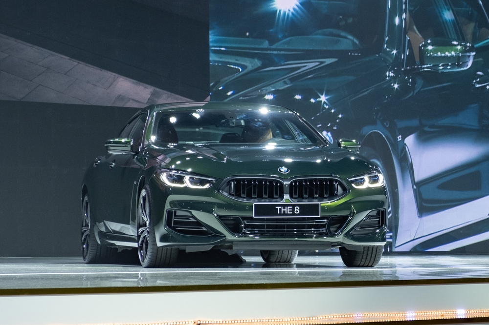 BMW i7, X7, 7-Series và 8-Series mới đồng loạt ra mắt Việt Nam: Giá từ 5,2 tỷ đồng, dồn áp lực lên Mercedes và Audi - Ảnh 8.
