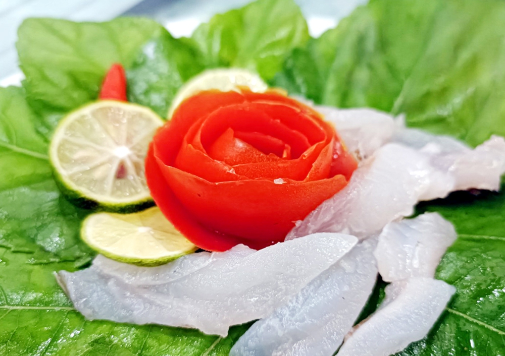 Tháng 4 lênh đênh trên biển, thả câu cá Đục về làm gỏi “đổ gục” mọi thực khách