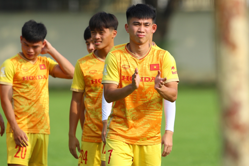 Thời tiết khắc nghiệt, SEA Games 32 sẽ có thay đổi lớn ở môn bóng đá?