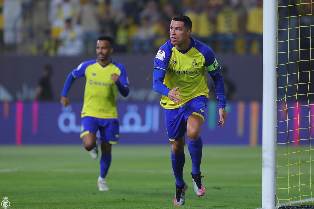 Ronaldo ghi bàn trở lại, Al Nassr đại thắng Al Raed - Ảnh 1.