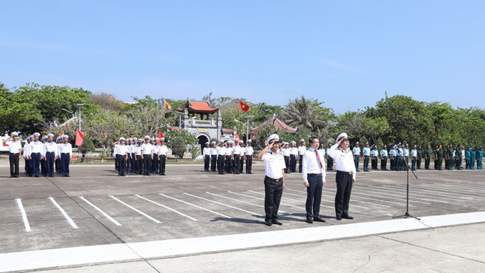 Nghĩa tình Hà Nội - Trường Sa: Mãi mãi một tình yêu - Ảnh 13.