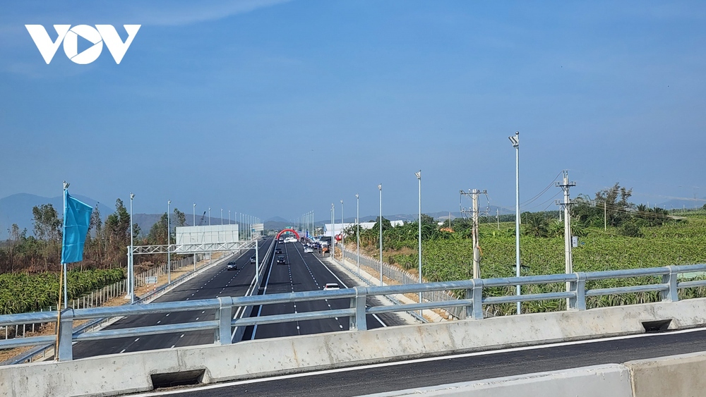 Thủ tướng tuyên bố khánh thành hai dự án cao tốc tại Thanh Hóa và Bình Thuận - Ảnh 6.