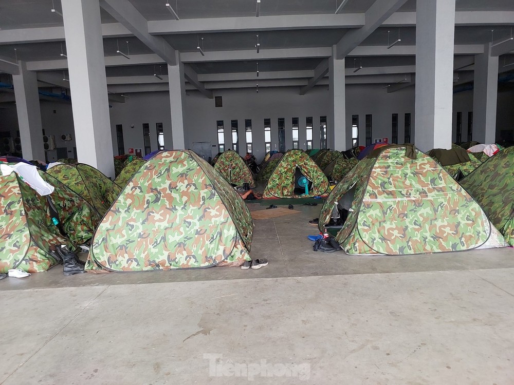 Bí mật những căn lều tạm đang nỗ lực tạo ra Lễ khai mạc SEA Games tầm cỡ Olympic của Campuchia - Ảnh 3.