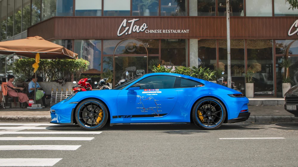 Cường Đô La mang Porsche 911 GT3 xuyên 4 nước Đông Dương: Chạy gần 4.000km, một ngày ăn tại 3 quốc gia là có thật - Ảnh 17.