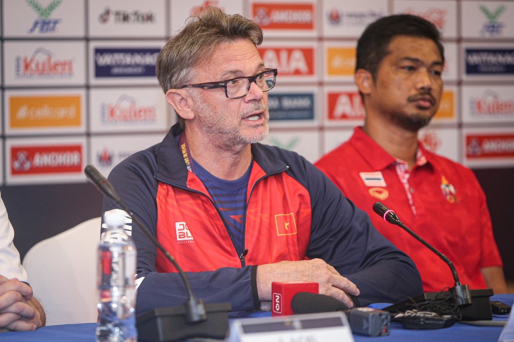 HLV Troussier: 10 đội ở SEA Games 32 mạnh như nhau, đội nào cũng muốn vô địch - Ảnh 1.