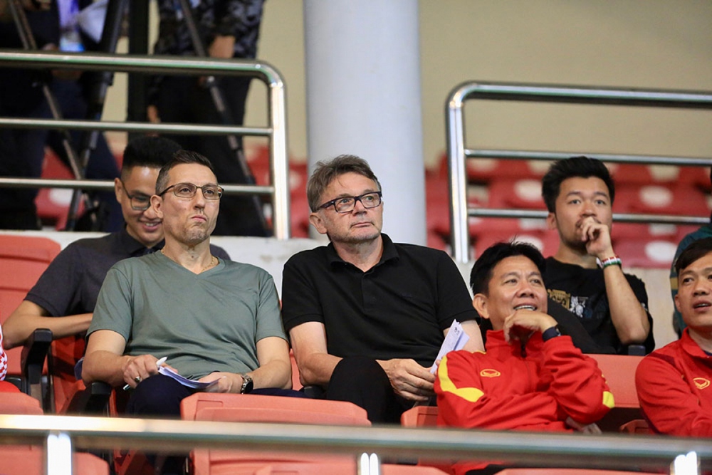 HLV Philippe Troussier nhận tin cực vui khi đi tuyển quân cho U23 Việt Nam - Ảnh 2.