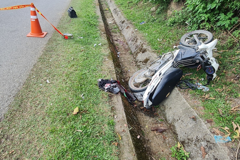 Tai nạn nghiêm trọng tại Lai Châu, thiếu niên đi xe máy tử vong - Ảnh 2.