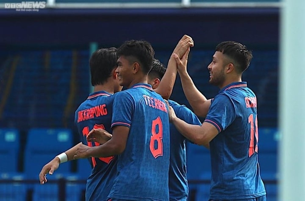 Trực tiếp bóng đá U22 Thái Lan 2-1 U22 Singapore: Bàn gỡ bất ngờ - Ảnh 1.