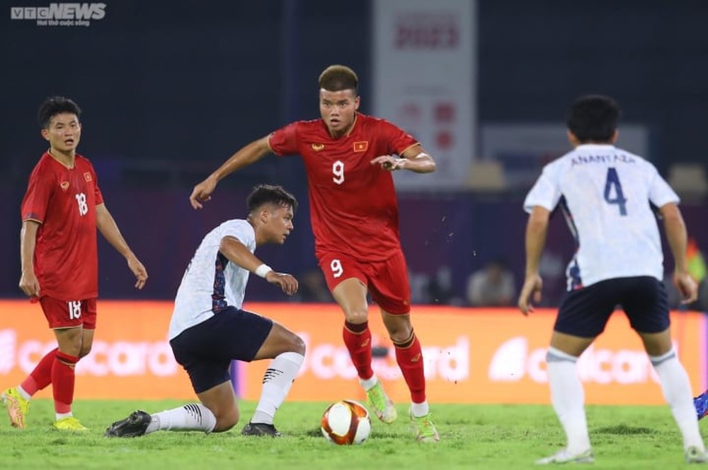 Trực tiếp bóng đá U22 Việt Nam 1-0 U22 Lào: Văn Tùng mở tỉ số - Ảnh 1.