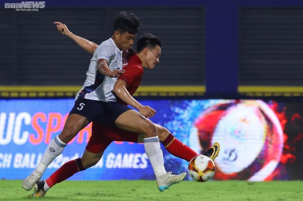 Trực tiếp bóng đá U22 Việt Nam 1-0 U22 Lào: Quốc Việt vào sân - Ảnh 1.