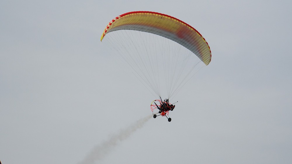 Chủ tịch thành phố Cần Thơ trải nghiệm bay khinh khí cầu - Ảnh 14.
