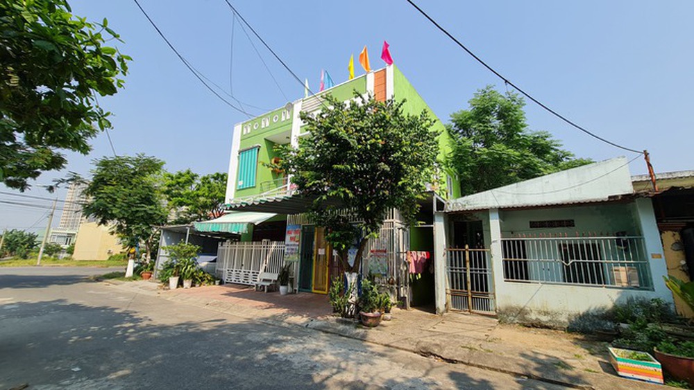 Cháu bé tử vong sau giấc ngủ trưa: Tạm dừng hoạt động nhóm giữ trẻ - Ảnh 2.