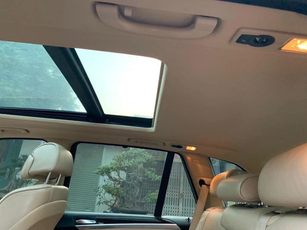 BMW X5 bán lại giá 345 triệu đồng: SUV 7 chỗ rẻ hơn Morning, đủ ghế sưởi, cốp điện, cửa sổ panorama không kém xe sang đời mới