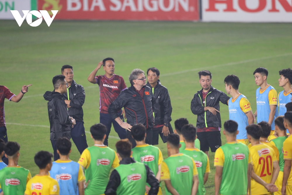 HLV Troussier nói gì khi U23 Việt Nam cùng bảng U23 Thái Lan tại SEA Games 32? - Ảnh 1.