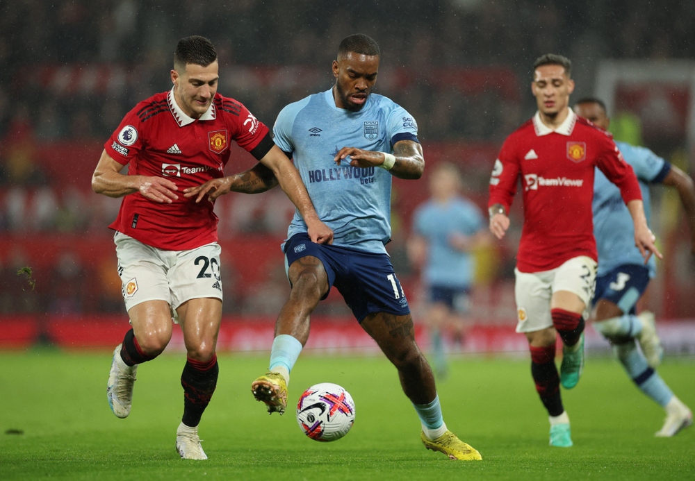 Rashford hóa người hùng, MU trả thành công món nợ trước Brentford - Ảnh 2.