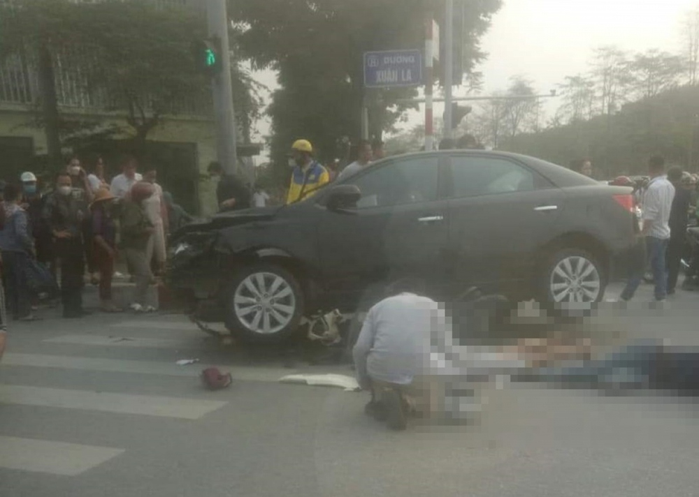 Vụ tai nạn liên hoàn ở Hà Nội: Bệnh viện E cấp cứu 2 nạn nhân nguy kịch - Ảnh 9.